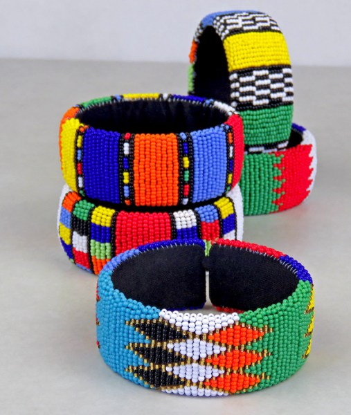 african beaded bangles mixed colours 2