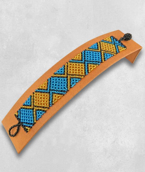african beaded bracelet flat blue gold black 1