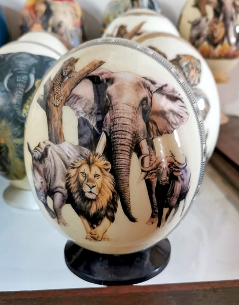  Ostrich Egg Big Five #2 Cream Decoupage