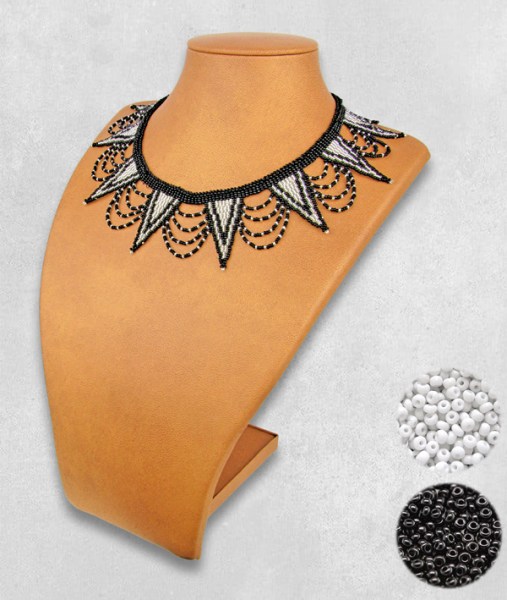 Beaded Necklace Zulu Spear Black White